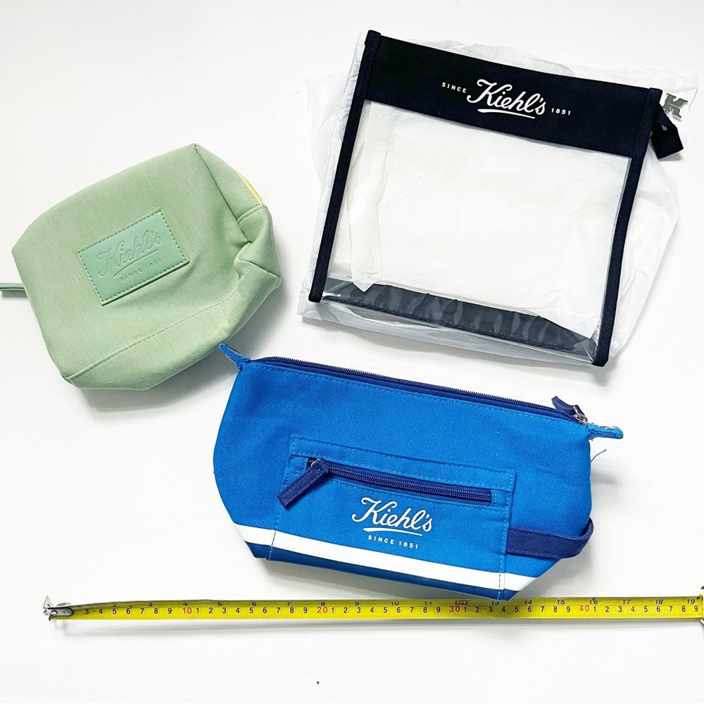 Kiehl’s Makeuo Pouch Travel Bag set of 3